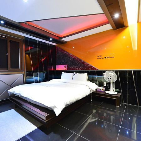 Daegu Piano Motel Екстер'єр фото