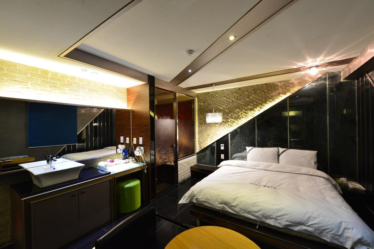 Daegu Piano Motel Екстер'єр фото